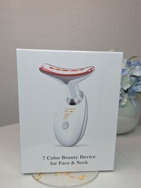 BNIB 7 Color LED Face/Neck Sculpting Device | Thermal Massager